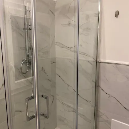 Bed and Breakfast Kola 3*